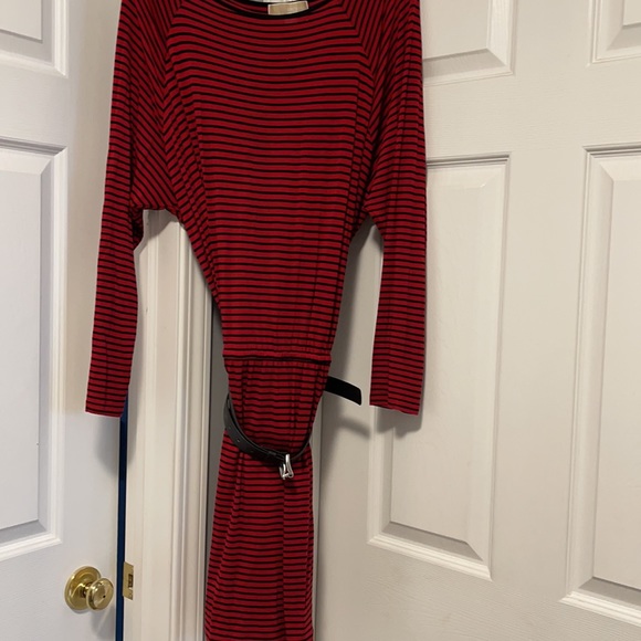 Gorgeous MK striped dress - Picture 2 of 3